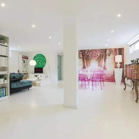 Artistica Con Piscina E Giardino Apartman