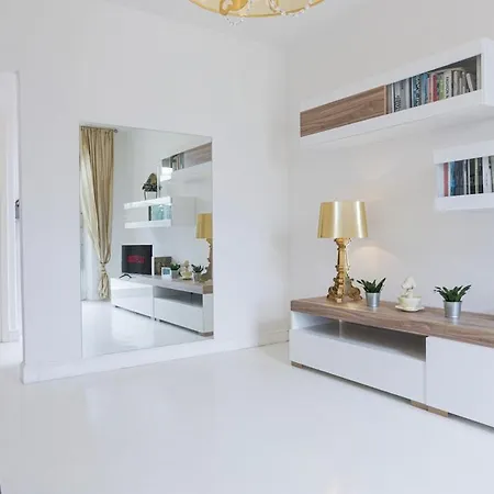 Apartman Artistica Con Piscina E Giardino *