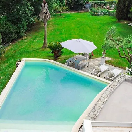 Artistica Con Piscina E Giardino Daire *