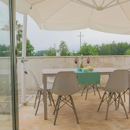 Artistica Con Piscina E Giardino * Gherardi