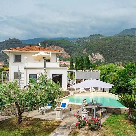 Apartman Artistica Con Piscina E Giardino