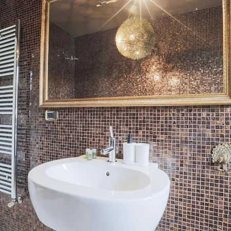 Artistica Con Piscina E Giardino Apartman *