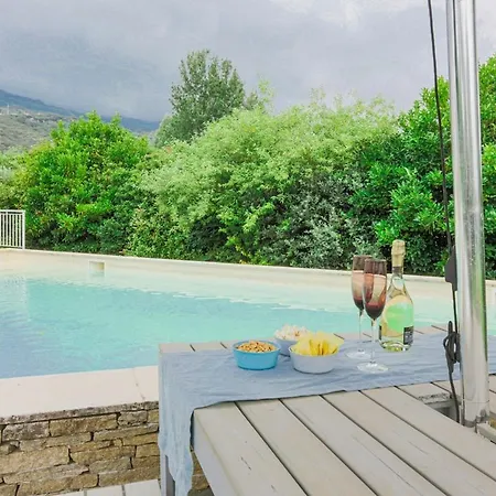 Artistica Con Piscina E Giardino * Gherardi